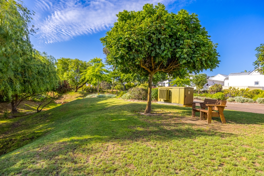 3 Bedroom Property for Sale in Zevenzicht Western Cape